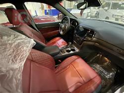 جیپ گراند شیرۆکی